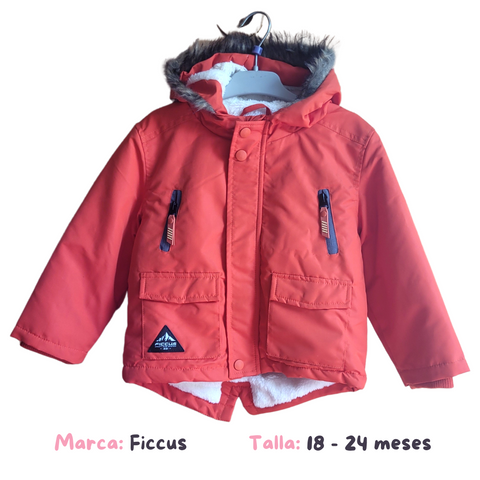 Parka roja Ficcus